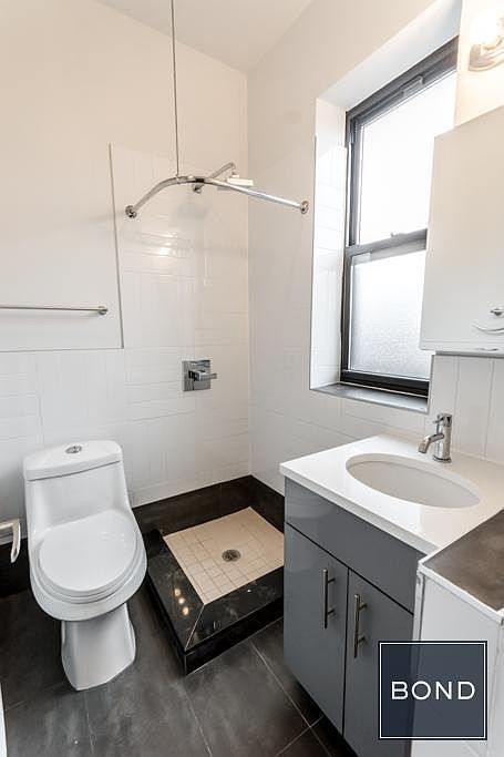 1st image of 3671 Broadway APT 33