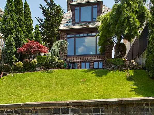 8029 Shore Rd, Brooklyn, NY 11209