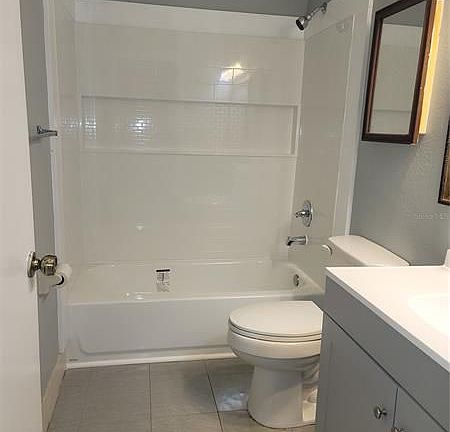 4th image of 4276 NW 21st Ave Unit A