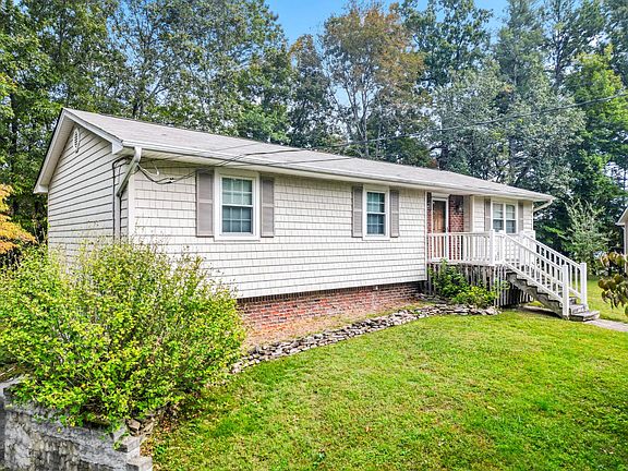 4th image of 5200 Village Garden Dr