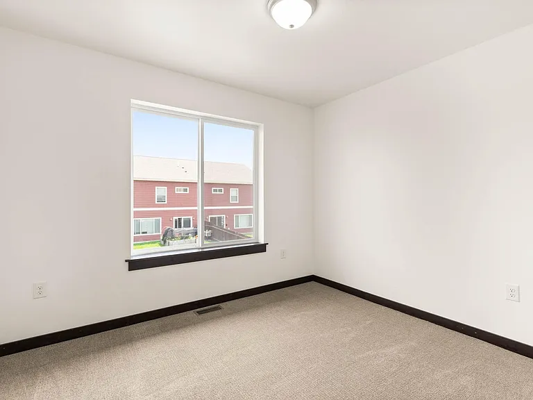 824 Rookery Ln #B — Photo 12
