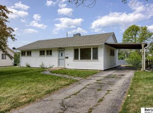 3218 S 38th Ave, Omaha, NE 68105