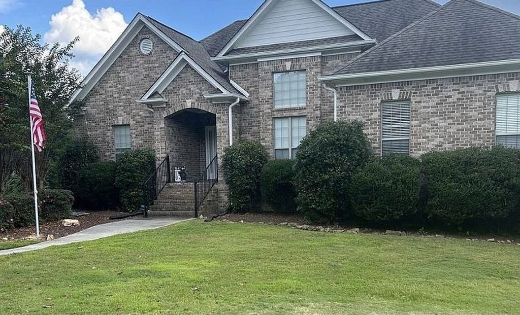 3469 Hampton Ct - Property Image