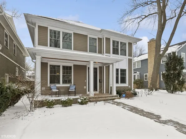 1627 Walnut Ave, Wilmette, IL 60091