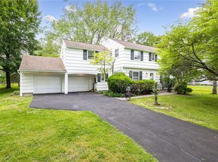 29 Idlewood Rd, Rochester, NY 14618