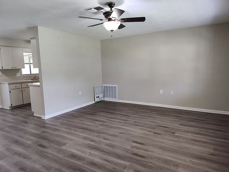 3263 N Maidencane Dr — Photo 2