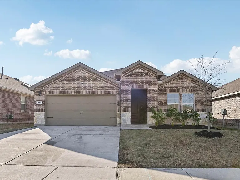 844 Jett Dr — Photo 1