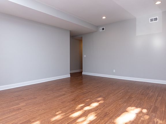 5th image of 4147 Russell Blvd