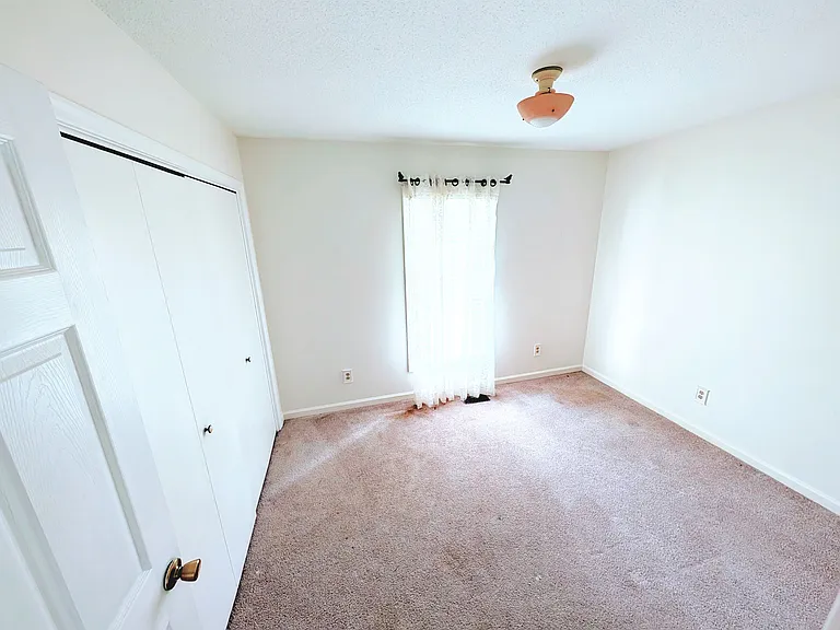 689 Cedar Point — Photo 6