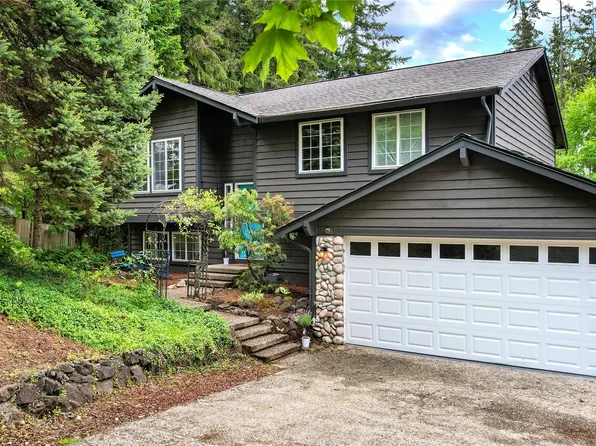 935 Hillandale Drive E, Port Orchard, WA 98366