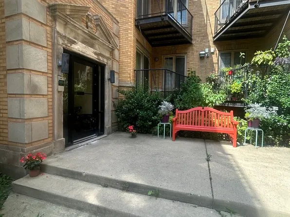 1464 E 69th St APT 2N, Chicago, IL 60637