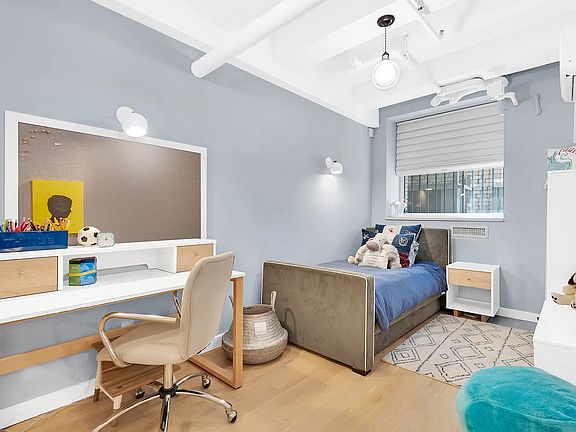 4th image of 28 Vestry St #1C