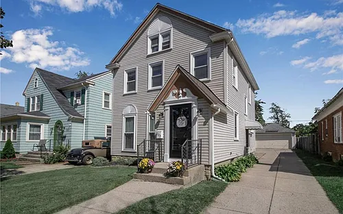 223 Capen Blvd Photo 1