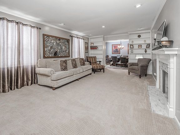 5th image of 2134 Sycamore Ln