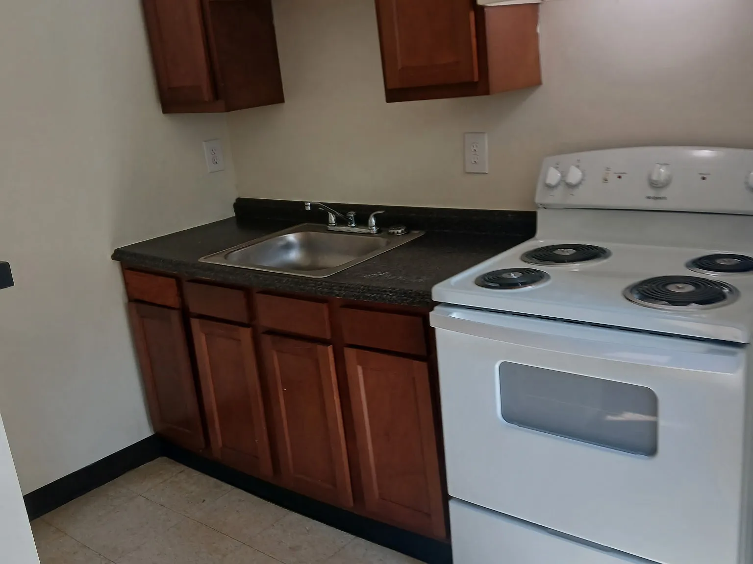 1 bed, $850 — Photo 2