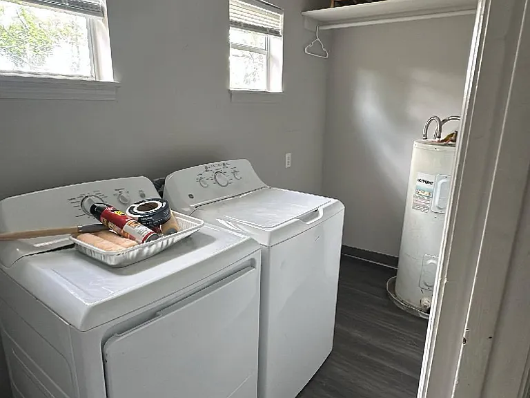 520 Jones Ave — Photo 2