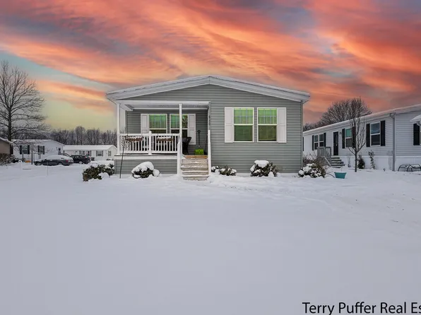 6150 Waterford Ct, Kalamazoo, MI 49009