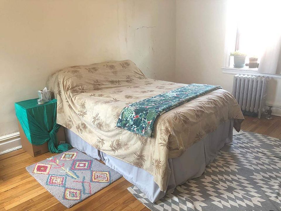 2nd image of 1777 Ocean Pkwy APT 410