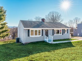 22 Winthrop Blvd, Cromwell, CT 06416