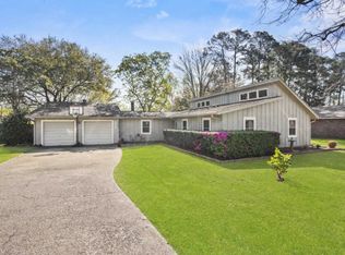 3404 Queen Elizabeth Dr, Ocean Springs, MS 39564