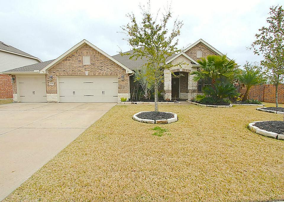 1st image of 2116 Bayou Cove Ln