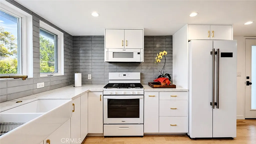 1 bed, 500 sqft, $2,845 — Photo 2
