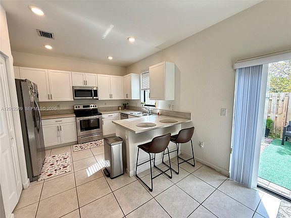 4th image of 788 NE 208th Ln