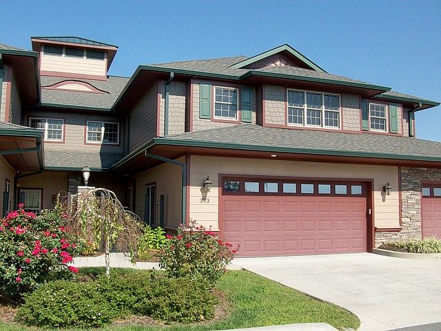 1st image of 353 Monroe Dr