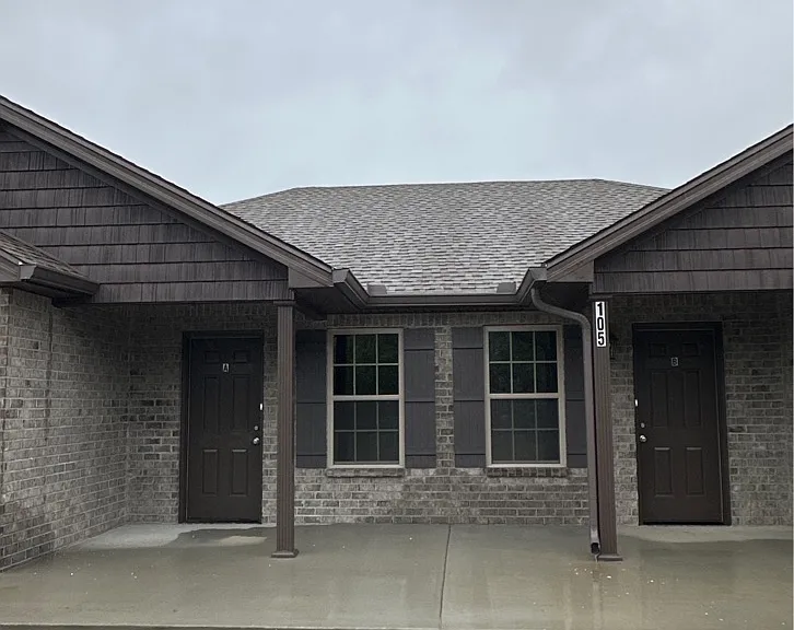 105 W B Dye Rd — Photo 6
