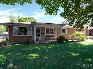 1001 Sheridan Rd, Pekin, IL 61554