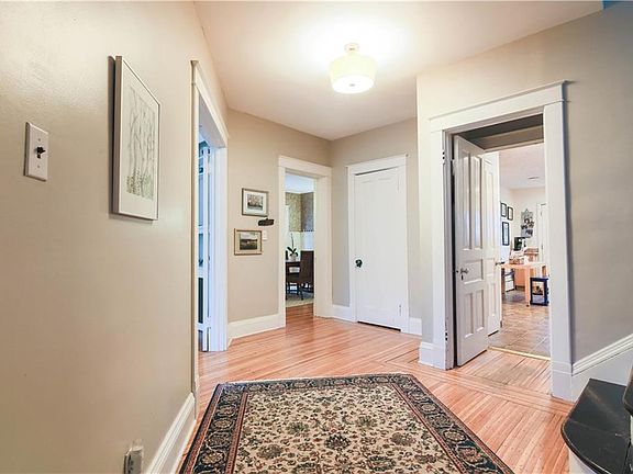 3rd image of 20 Clarendon Pl