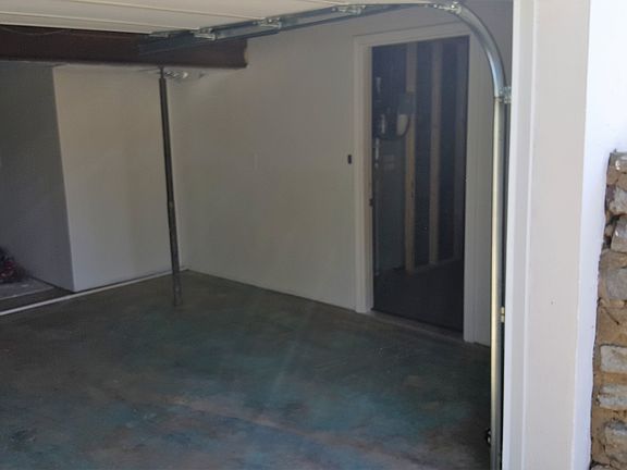 4th image of 3870 Stewart Dr