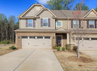 135 Lanyard Dr #A, Mooresville, NC 28117