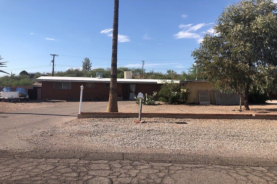 1st image of 1674 W Klamath Dr