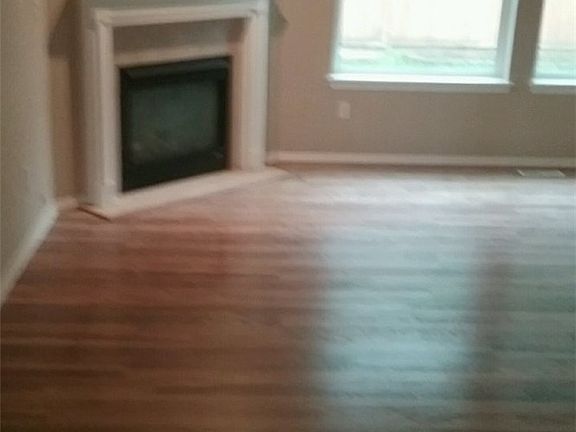 3rd image of 19618 207th Street Ct E
