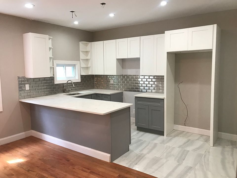 1st image of 3321 Fenton Ave