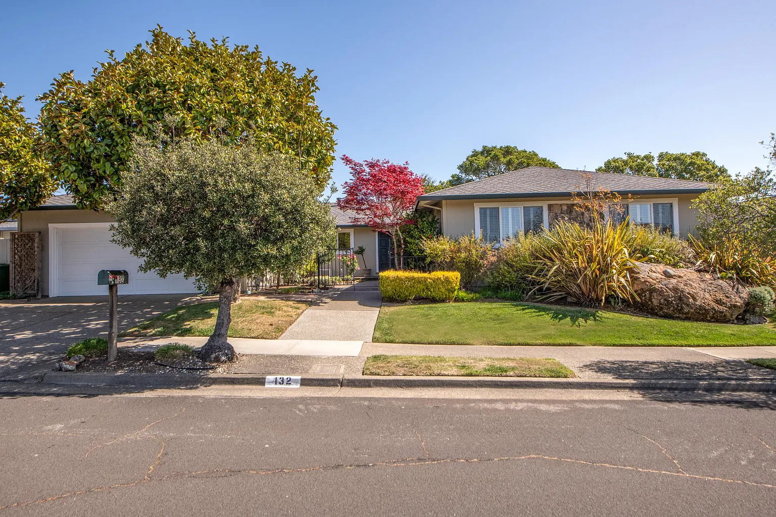 132 Fernwood Dr photo 1