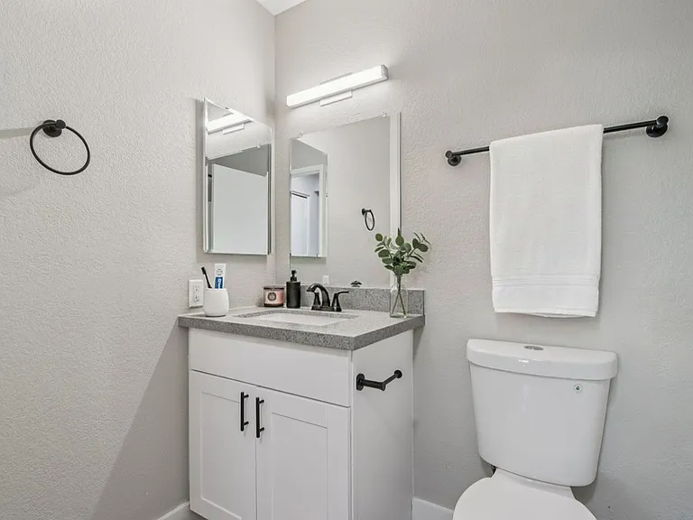 Sunrise in Chandler Apartments — Photo 60