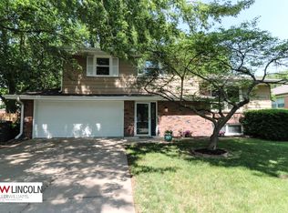 1912 S 80th St, Lincoln, NE 68506