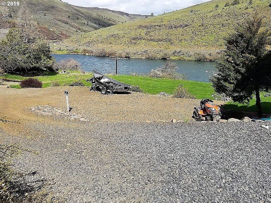 810 Riverside St, Maupin, OR 97037 Zillow