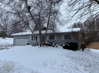 2000 Ridgeway Rd, Monroe, WI 53566