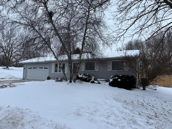 2000 Ridgeway Rd, Monroe, WI 53566