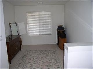 1st image of 1353 E Laurel Pl