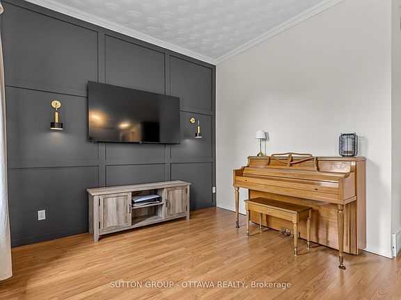 4th image of 8097 Laurie Ln