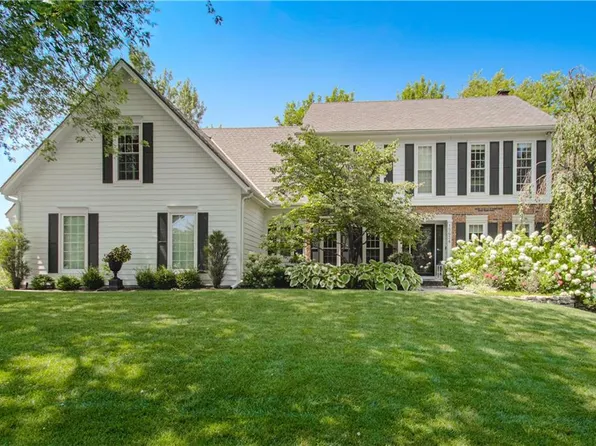 15634 Dearborn St, Overland Park, KS 66223