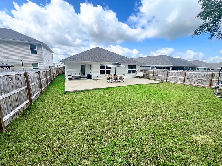 5253 Peach Dr — Photo 27
