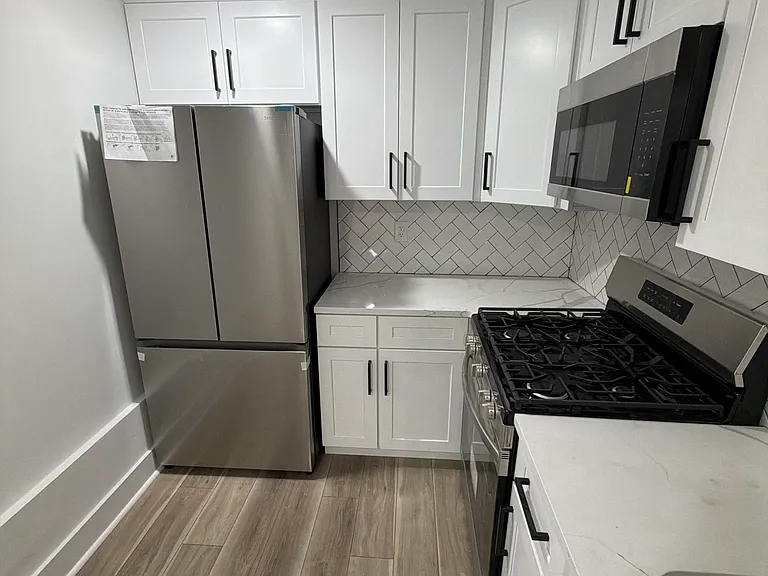 380 S 10th St #1 — Photo 3