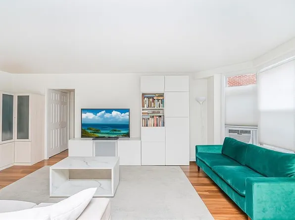 191 73rd St APT 219, Brooklyn, NY 11209