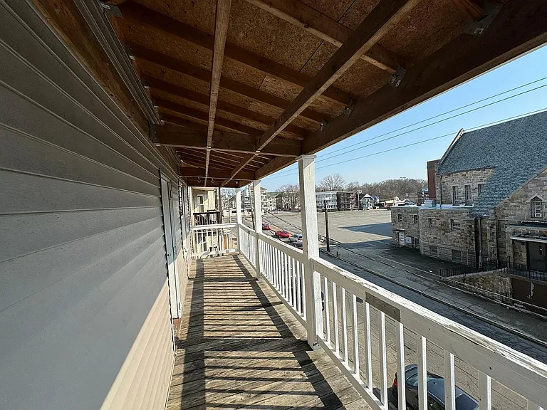 518 Privilege St #3 — Photo 4