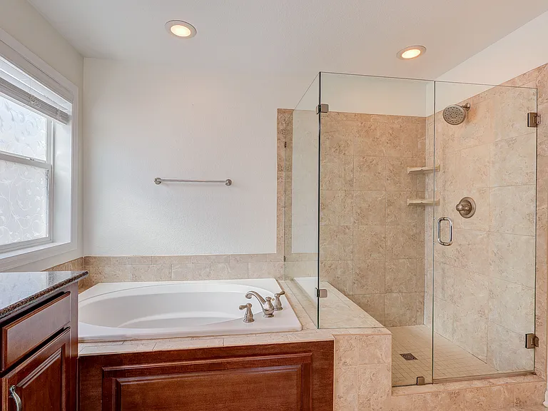 10732 Hillsboro Cir — Photo 37